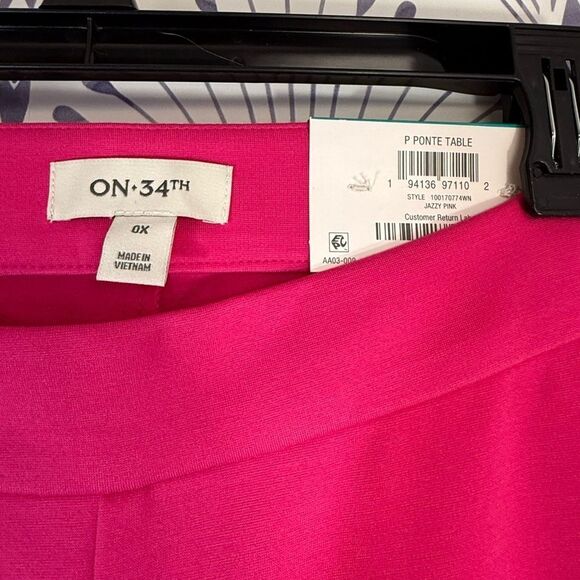 Barbie pink kick flare cropped pants - Picture 2 of 5